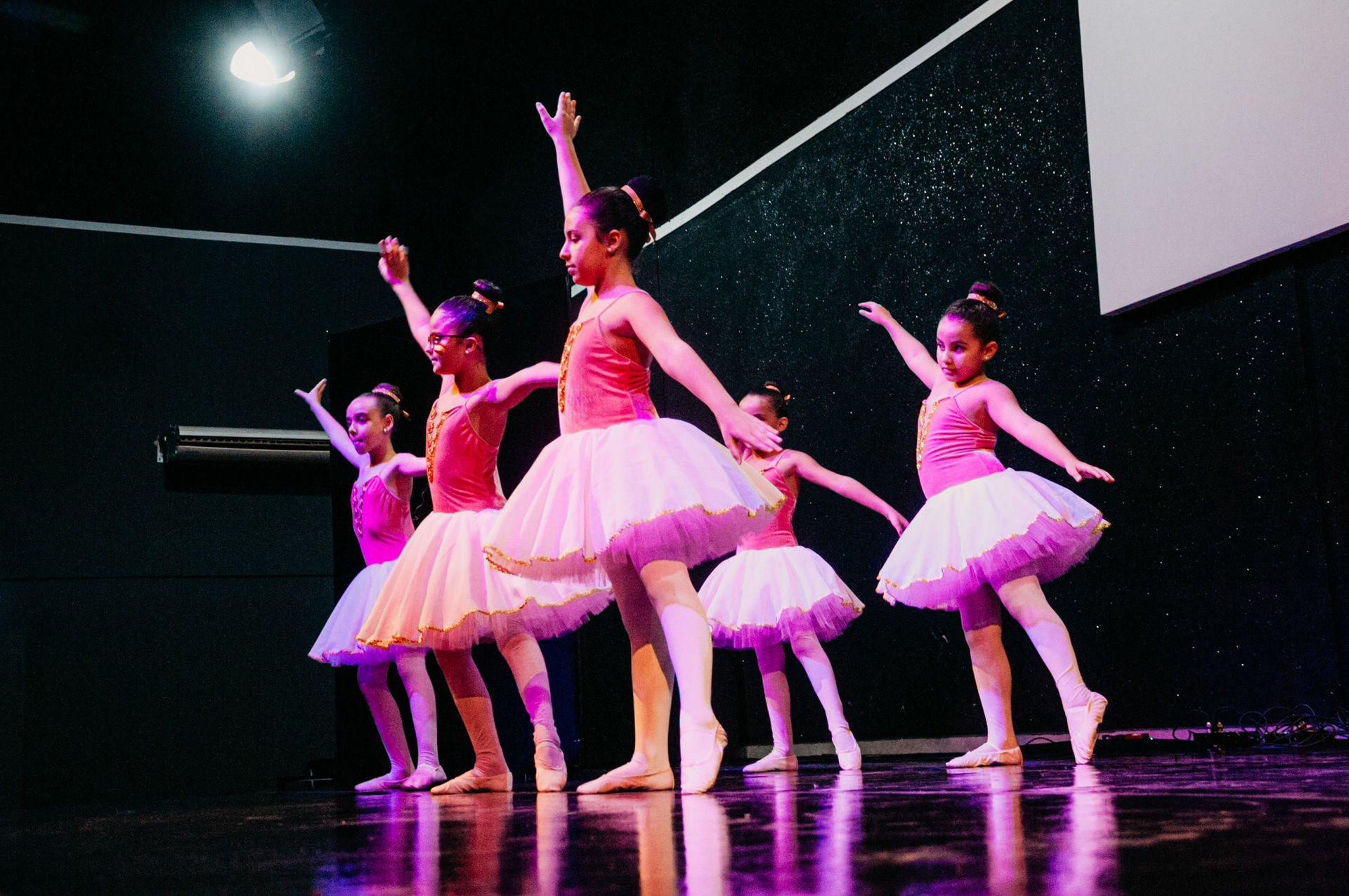 Foto Ballet Ministério Cumprir Foto Ballet Ministério Cumprir - Imagem 60