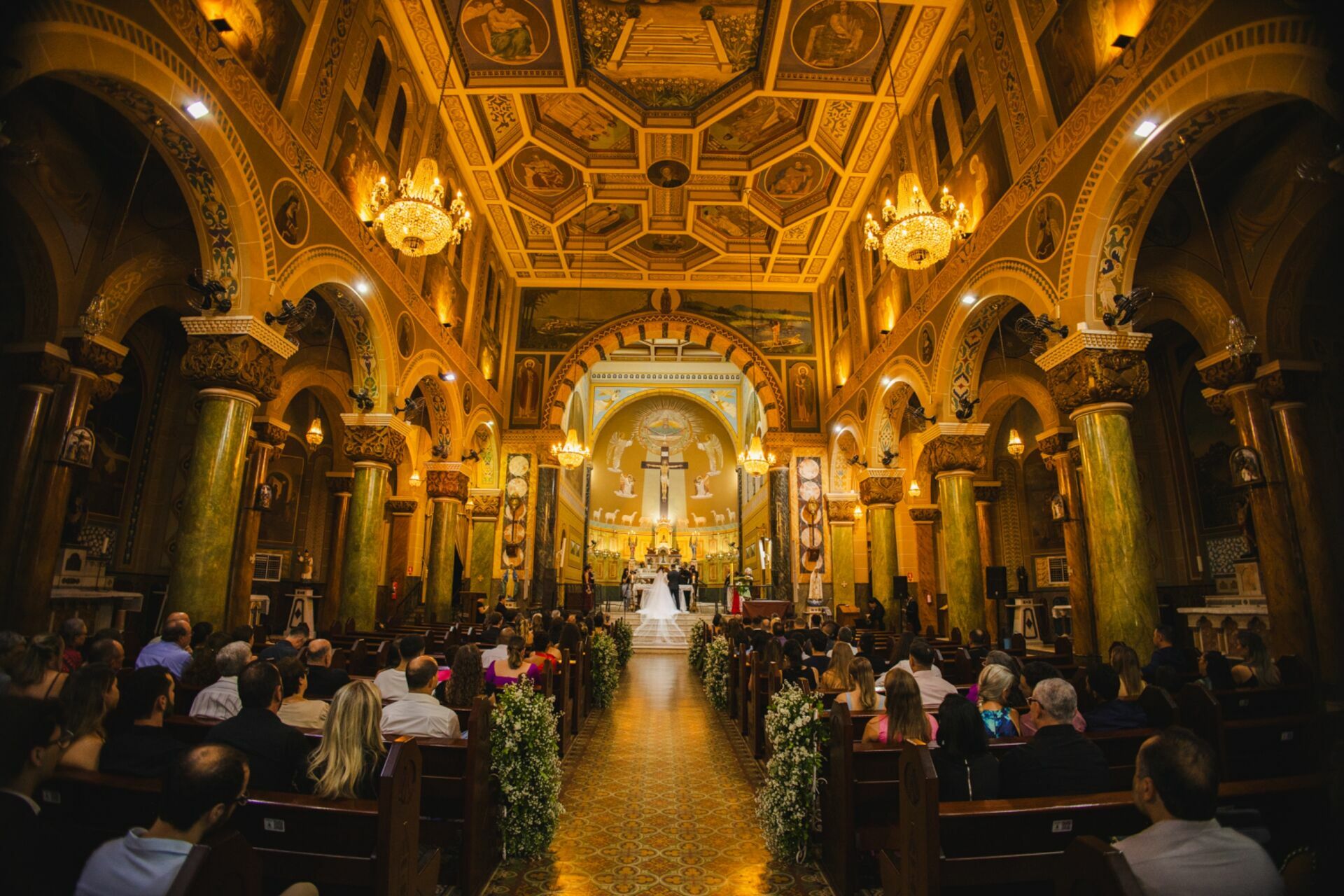 Foto Casamento de Lorraine & Eduardo – Basílica Menor de Nossa Senhora da Conceição Aparecida, São José do Rio Preto Foto Casamento de Lorraine & Eduardo – Basílica Menor de Nossa Senhora da Conceição Aparecida, São José do Rio Preto - Imagem 43