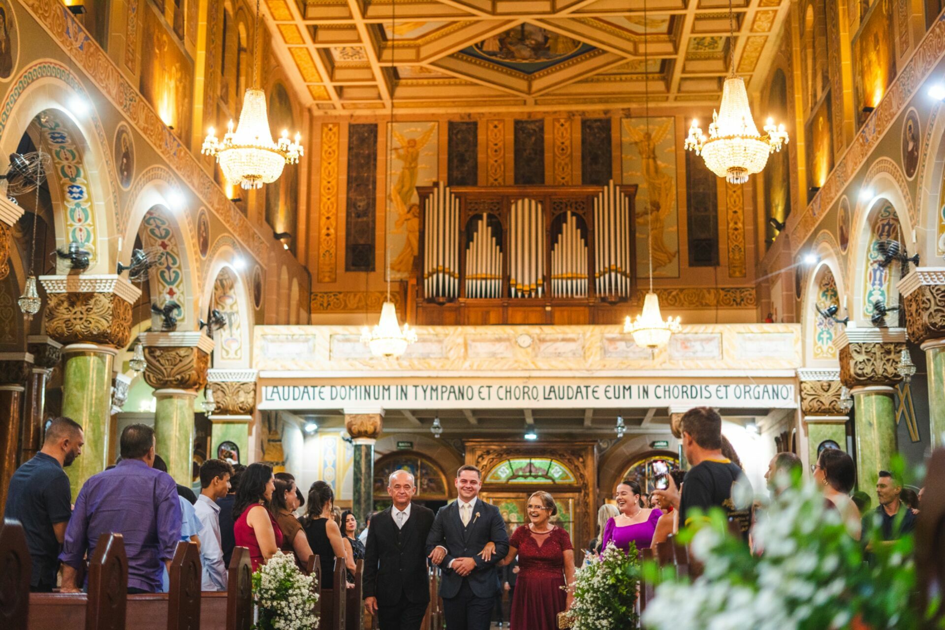 Foto Casamento de Lorraine & Eduardo – Basílica Menor de Nossa Senhora da Conceição Aparecida, São José do Rio Preto Foto Casamento de Lorraine & Eduardo – Basílica Menor de Nossa Senhora da Conceição Aparecida, São José do Rio Preto - Imagem 29