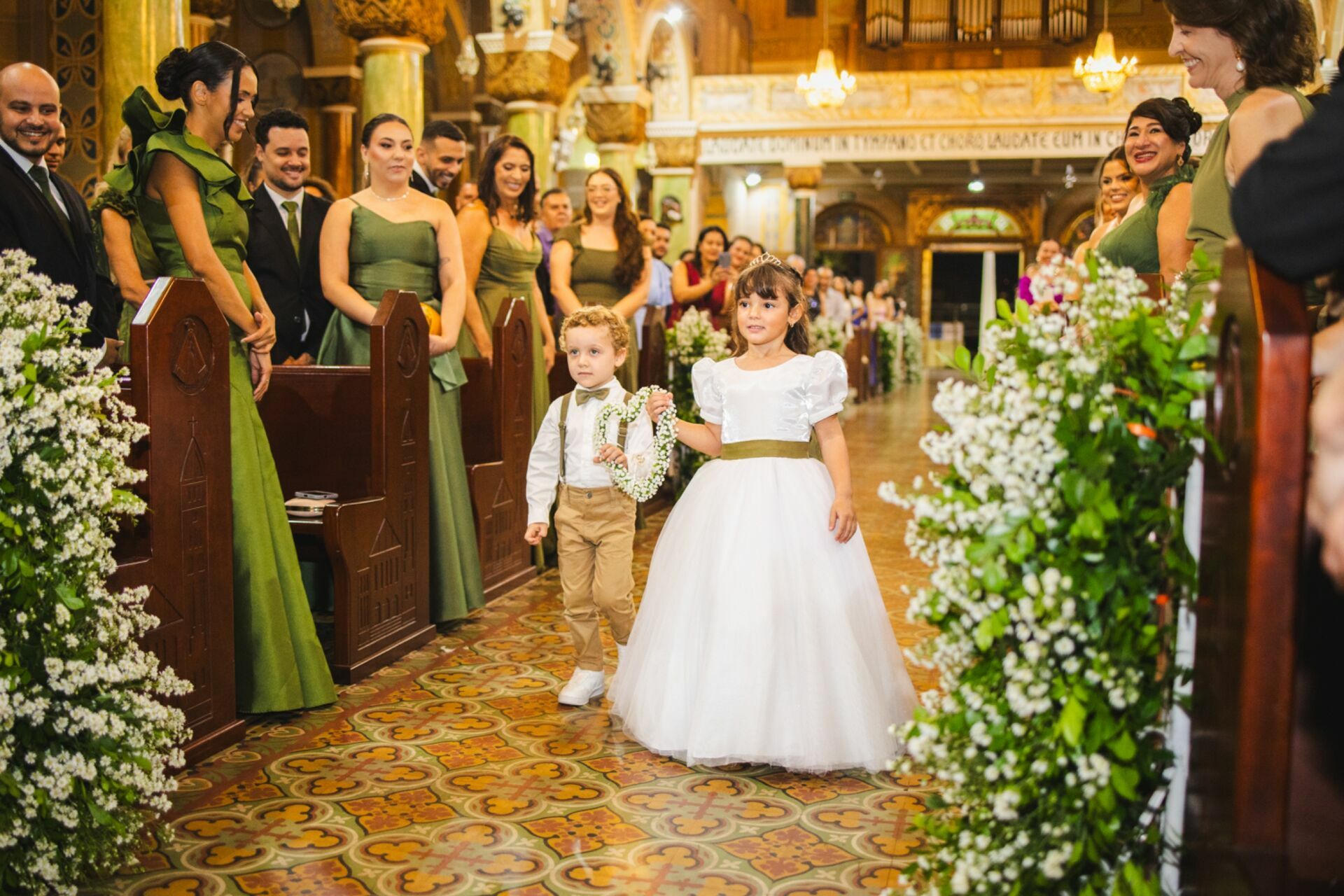 Foto Casamento de Lorraine & Eduardo – Basílica Menor de Nossa Senhora da Conceição Aparecida, São José do Rio Preto Foto Casamento de Lorraine & Eduardo – Basílica Menor de Nossa Senhora da Conceição Aparecida, São José do Rio Preto - Imagem 47