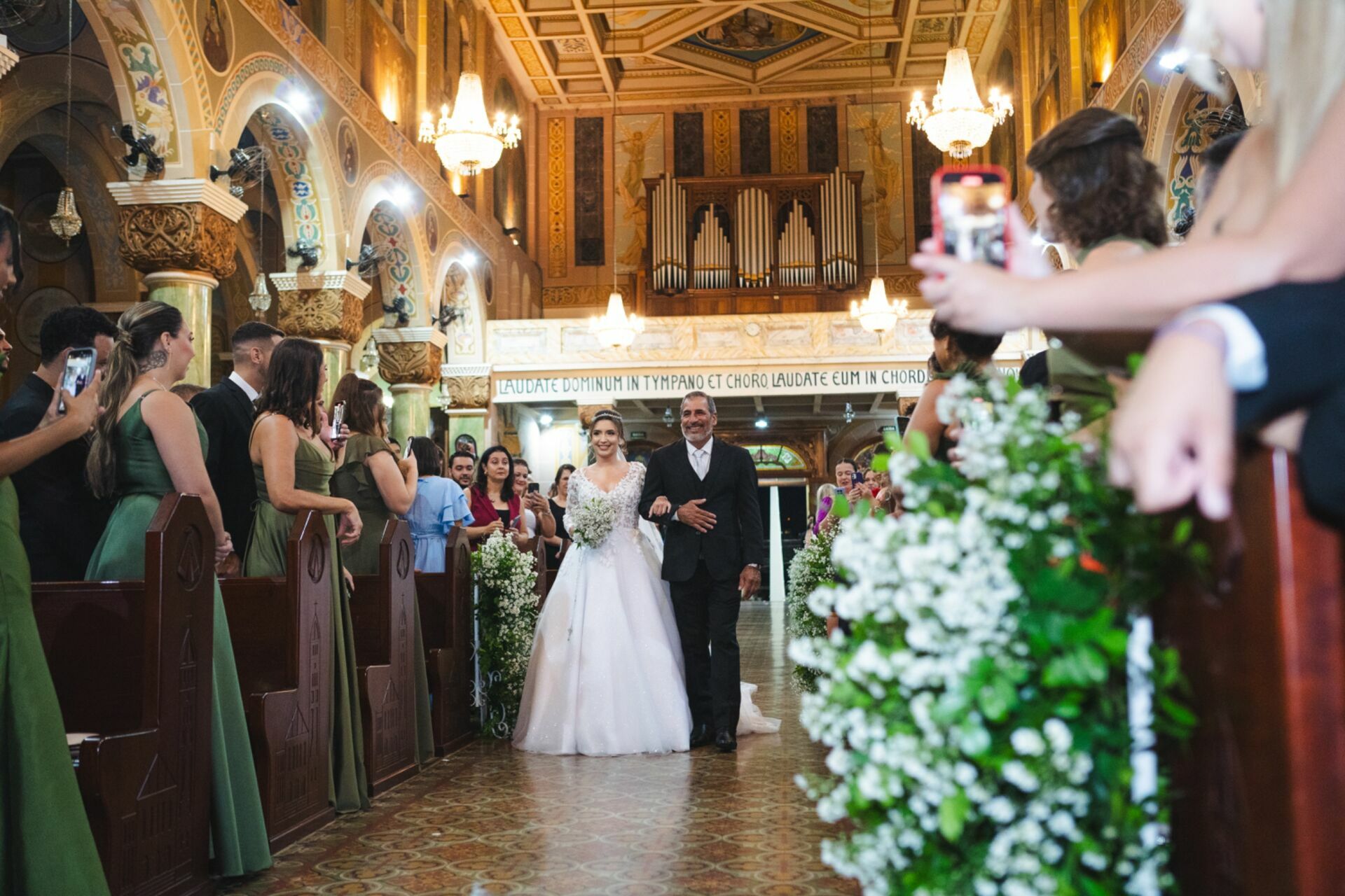 Foto Casamento de Lorraine & Eduardo – Basílica Menor de Nossa Senhora da Conceição Aparecida, São José do Rio Preto Foto Casamento de Lorraine & Eduardo – Basílica Menor de Nossa Senhora da Conceição Aparecida, São José do Rio Preto - Imagem 38