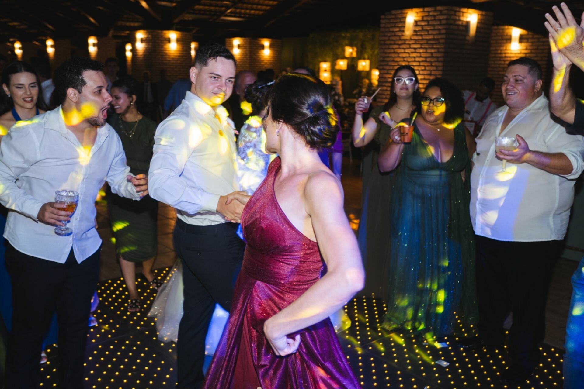 Foto Casamento de Lorraine & Eduardo – Basílica Menor de Nossa Senhora da Conceição Aparecida, São José do Rio Preto Foto Casamento de Lorraine & Eduardo – Basílica Menor de Nossa Senhora da Conceição Aparecida, São José do Rio Preto - Imagem 96
