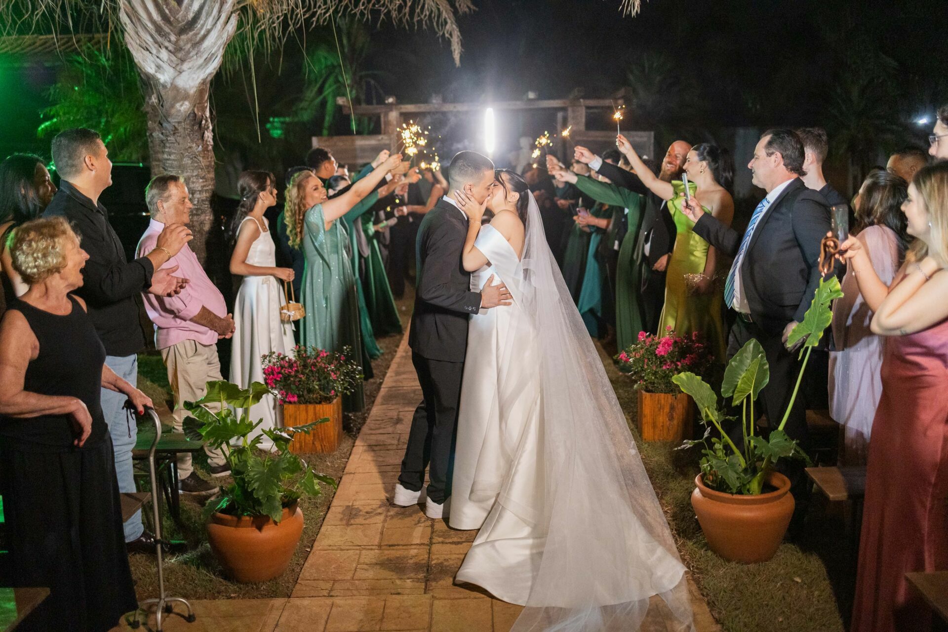 Foto Casamento Júlia & Vinícius – Chácara Santa Felicidade – Vestido do Ateliê Villa Park Foto Casamento Júlia & Vinícius – Chácara Santa Felicidade – Vestido do Ateliê Villa Park - Imagem 16