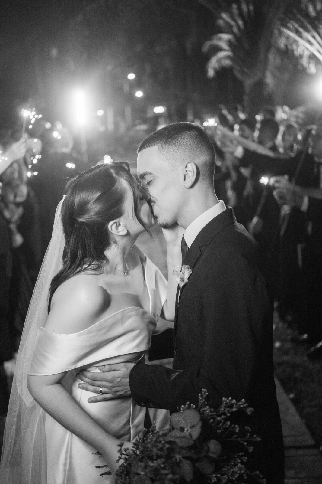 Foto Casamento Júlia & Vinícius – Chácara Santa Felicidade – Vestido do Ateliê Villa Park Foto Casamento Júlia & Vinícius – Chácara Santa Felicidade – Vestido do Ateliê Villa Park - Imagem 17